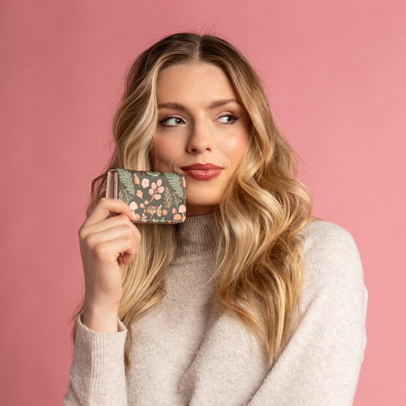 Willow Essentials Only Cash & Card Wallet